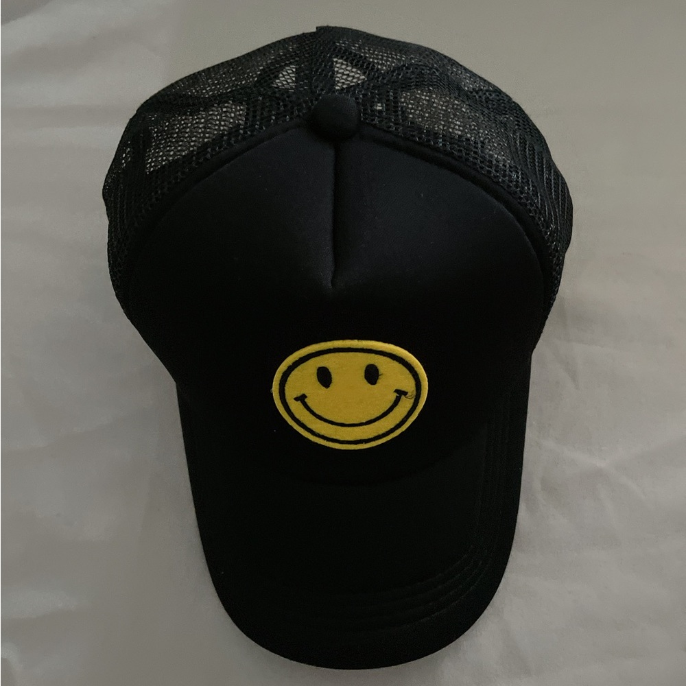 Black New Fashion Smile Face Embroidery Baseball Caps